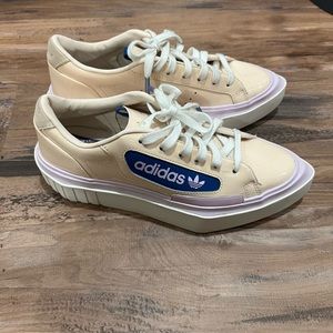 Adidas hypersleek sneakers